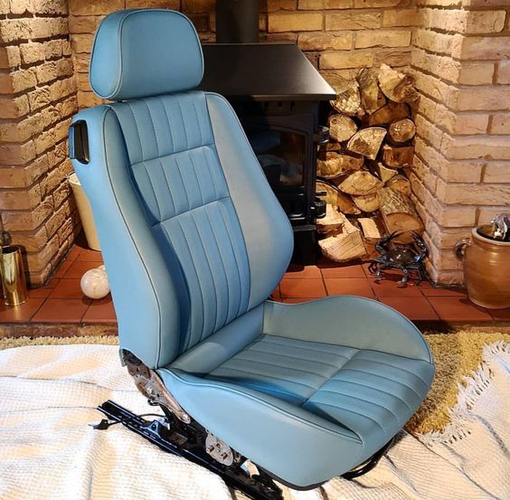SEAT 19