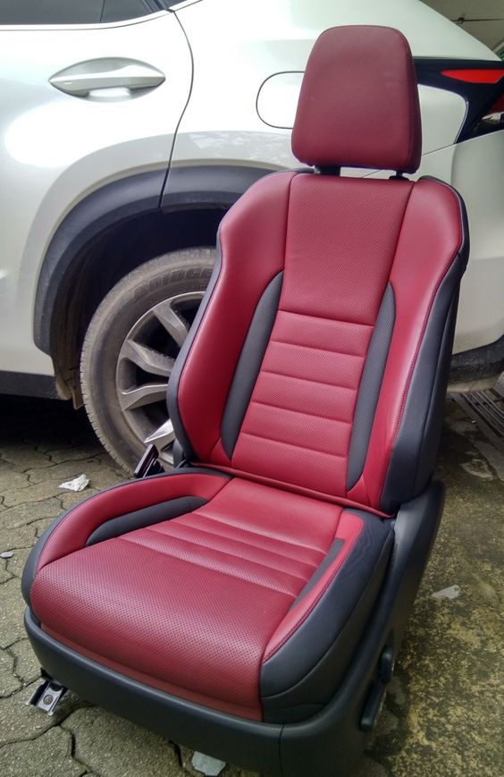 SEAT 33