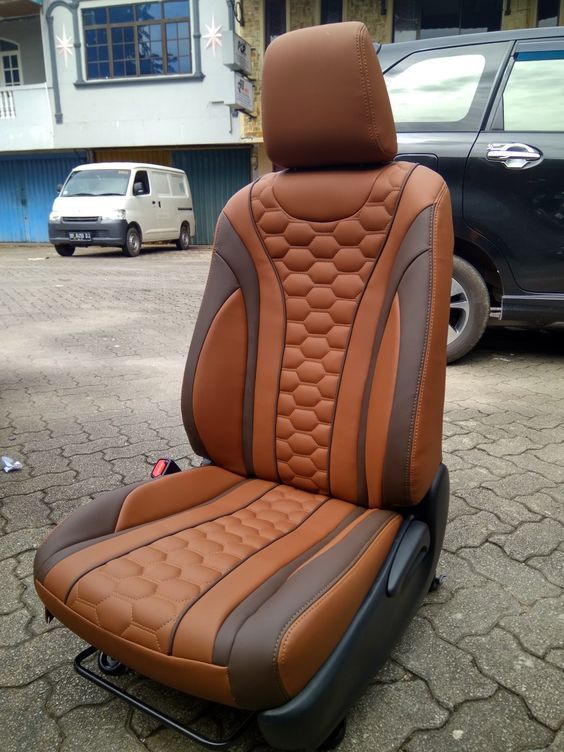 SEAT 16